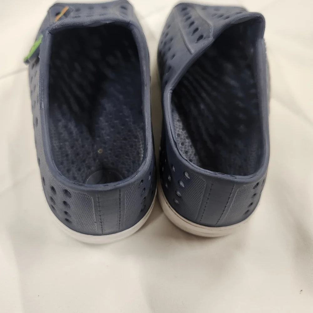 3/$25 Seannel Slip-On Shoes Sneaker Lightweight Breathable blue dinosaur Sz 9T